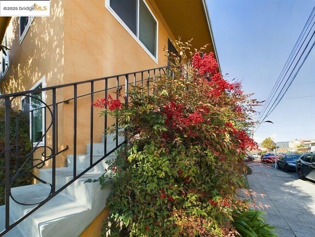 Building Photo - 3807 Opal St