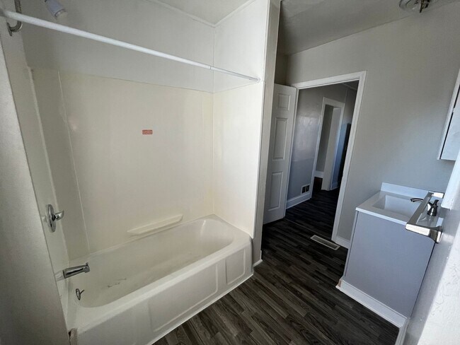 Foto del edificio - Cute 2 bedroom Bungalow