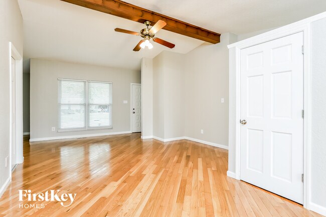 Foto del edificio - 4332 Meadowgreen Trails Dr