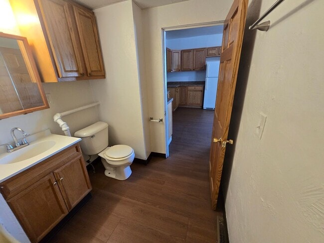 Building Photo - 1482 Elm St