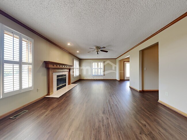 Building Photo - 110 Justin Place