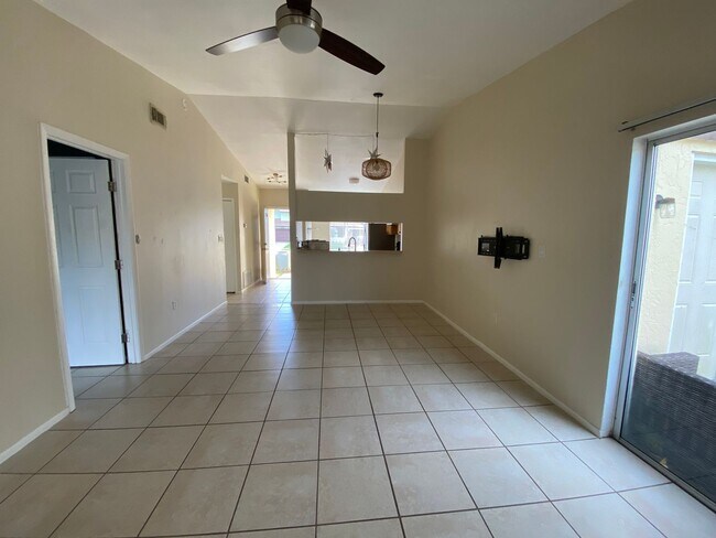 Foto del edificio - Welcome to this charming 2 bedroom, 2 bathroom house located in Melbourne, FL.