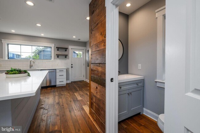 Foto del edificio - 608 Main St