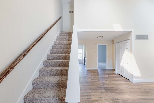 Foto del edificio - 3172 Meadow Trail Dr