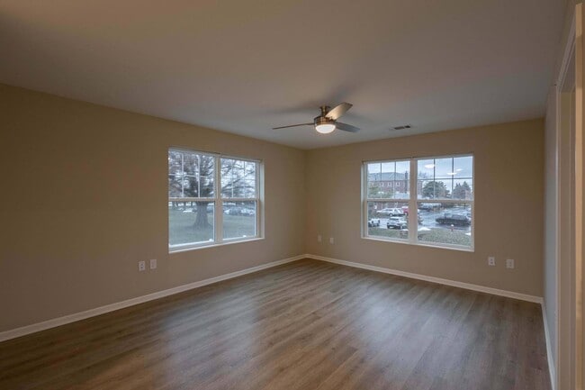 Building Photo - Juniper Crossing