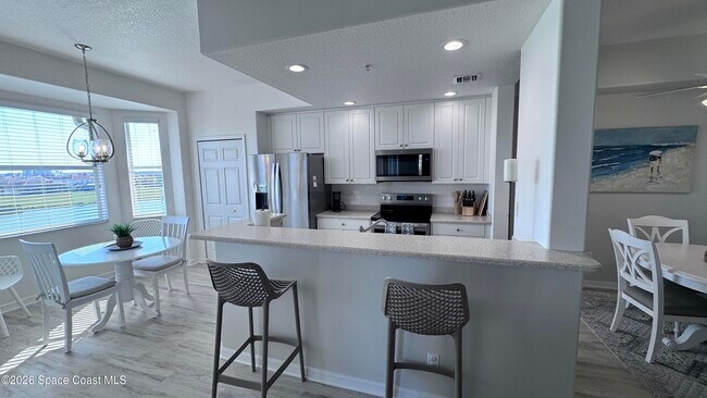 Building Photo - 6828 Toland Dr