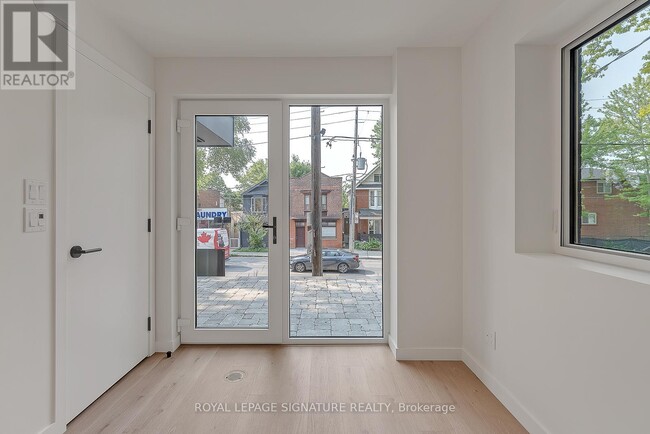 Photo du bâtiment - 1254-1254 Davenport Rd