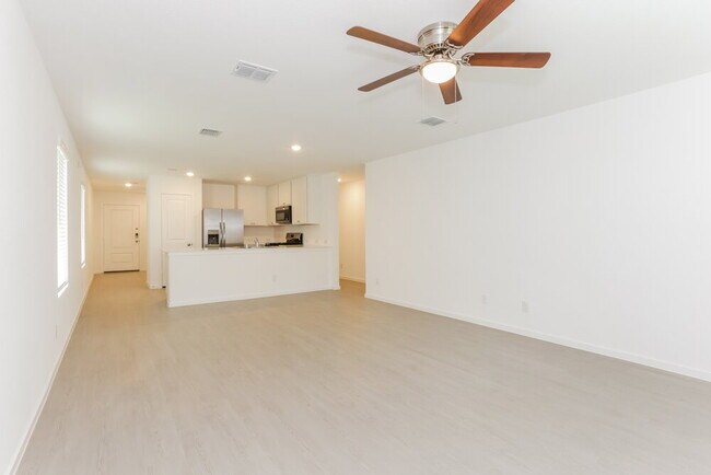 Foto del edificio - 1727 Crossbill St