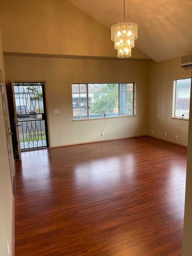Living Room - 95-218 Mua Plz