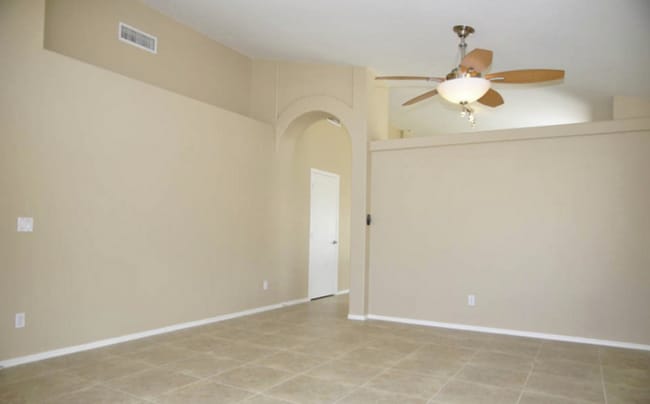 Building Photo - Gorgeous 3bed/2bath Home In Peoria