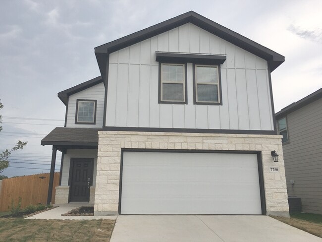 Building Photo - 7750 Chatham Plz