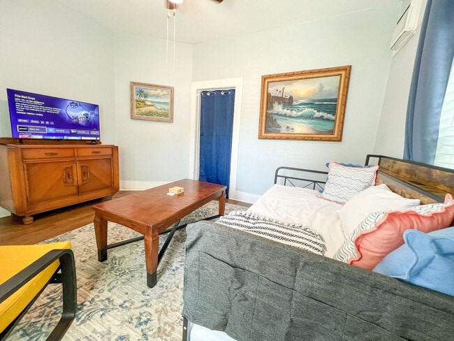 Building Photo - 11001 D St