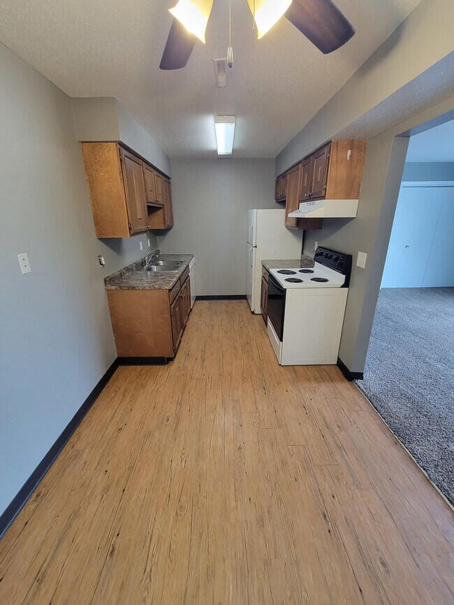 Foto del edificio - 2 Bedroom | 1 Bathroom Unit in Waterloo Av...