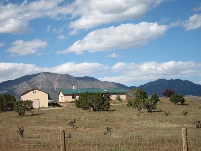 Primary Photo - 67 Hill Ranch Rd