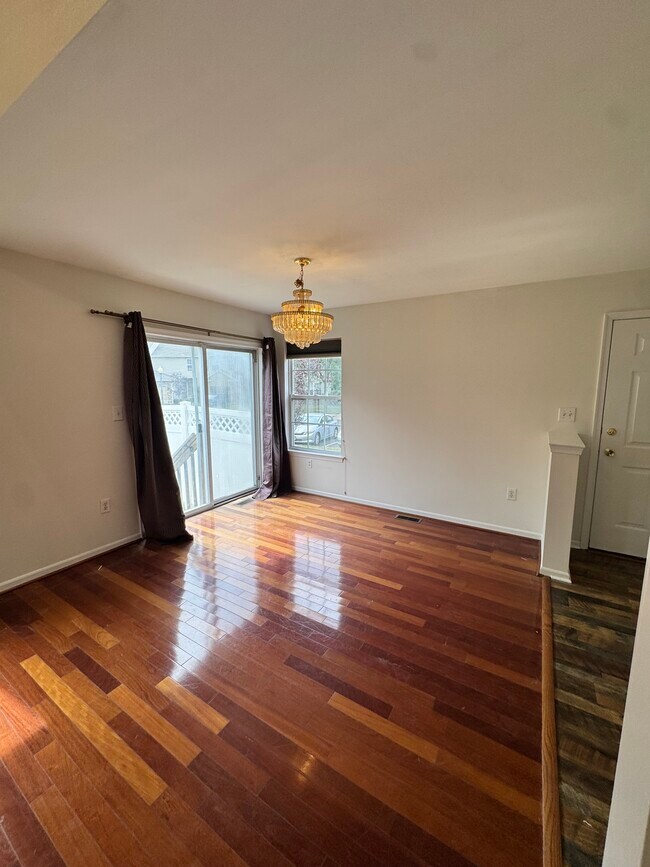 Foto del edificio - 305 Cobblestone Ct