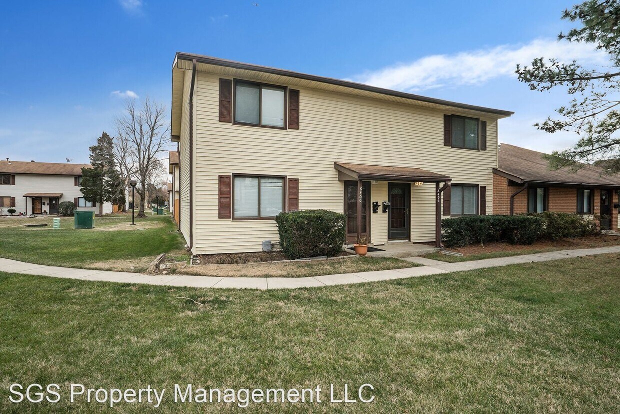 Primary Photo - 3 br, 1.5 bath House - 8402 Fuerte Ct #143