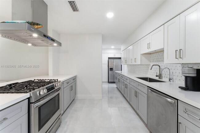 Foto del edificio - 251 N 71st Ave