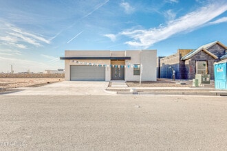 Building Photo - 903 Dewsbury Wy
