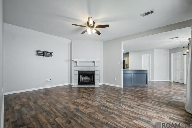 Foto del edificio - 3437 Myrtle Grove Dr