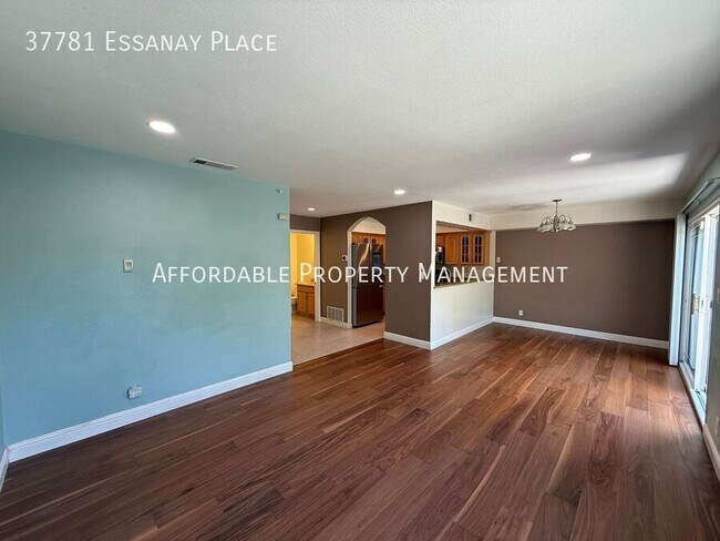Foto del edificio - 37781 Essanay Pl