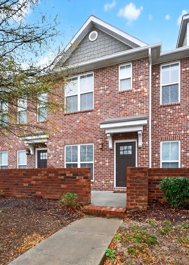 Foto del edificio - 117 Charlotte Dr