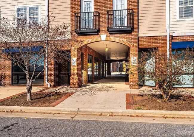 Foto del edificio - 1410 4th Street Dr NW