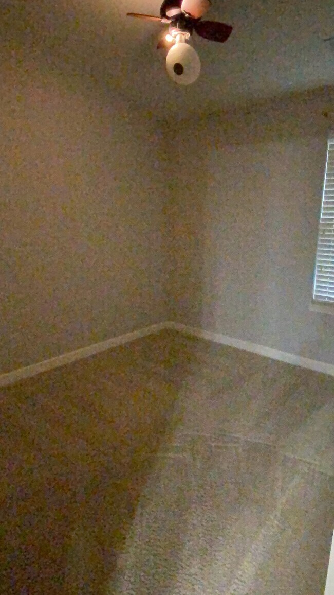 Foto del edificio - 735 Tulip Grove Rd unit 315