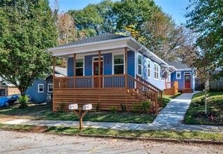 Building Photo - 1060 Grant Way SE