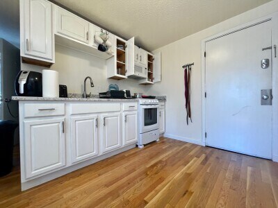 Primary Photo - 525 E 3rd St