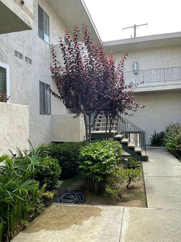 Foto del edificio - 10970 Palms Blvd