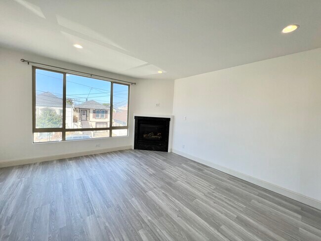Building Photo - 278 Granada Ave