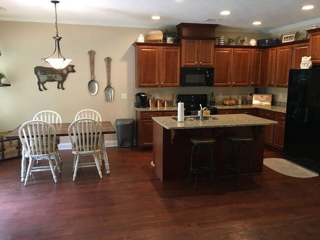 Building Photo - Canterbury Farms - Grovetown!