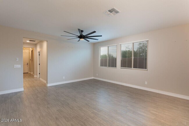 Building Photo - 14341 W Smoketree Dr