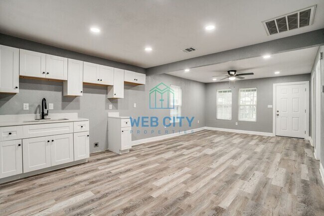 Foto del edificio - 1618 Marfa Ave