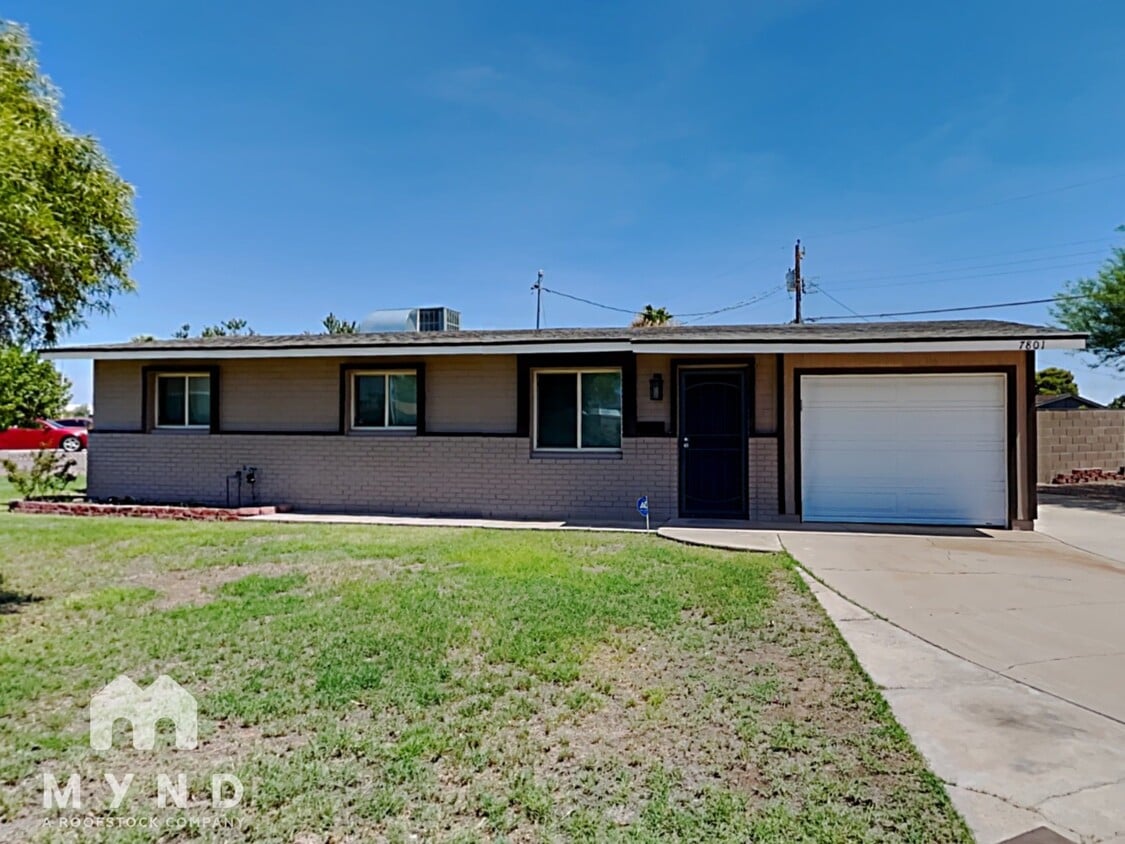 Foto principal - 7801 E Roosevelt St