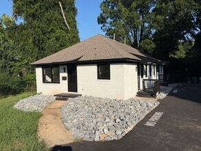 Building Photo - 1520 Effingham Rd