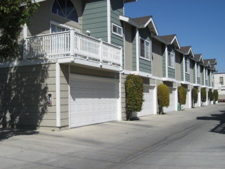Primary Photo - 14082 Rondeau St