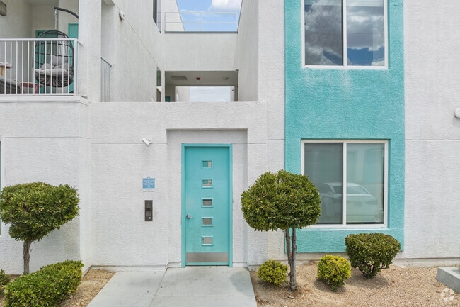 Building Photo - South Beach by Logan