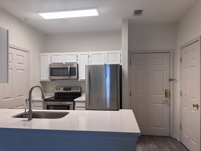 Photo - 1601 Spring Gate Dr. (McLean, VA) Apartment