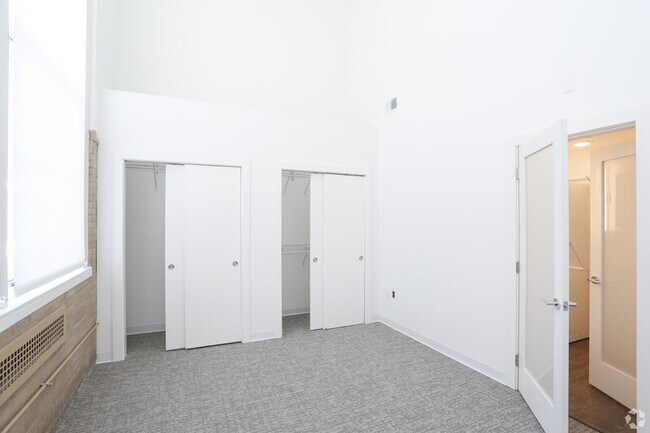 Foto del edificio - 801 N Broadway St