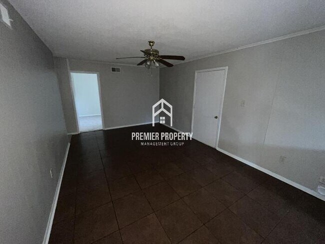 Foto del edificio - 4178 Knight Arnold Rd