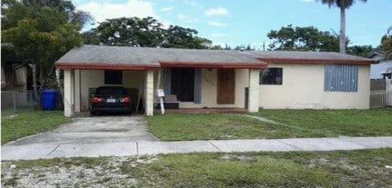 Building Photo - 2519 Plunkett St