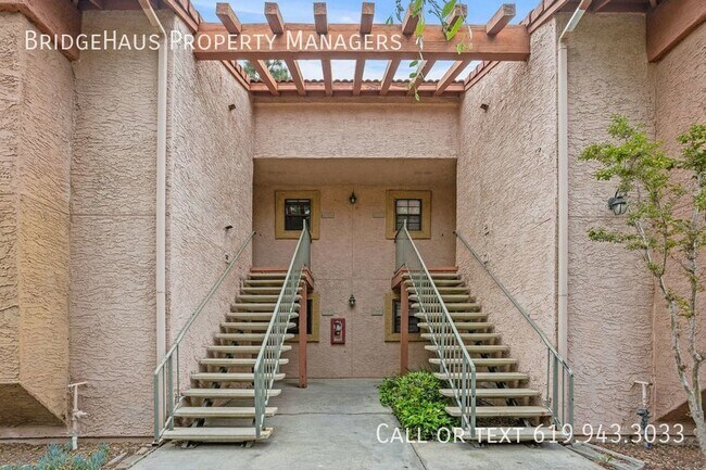 Foto del edificio - 12063 Alta Carmel Ct