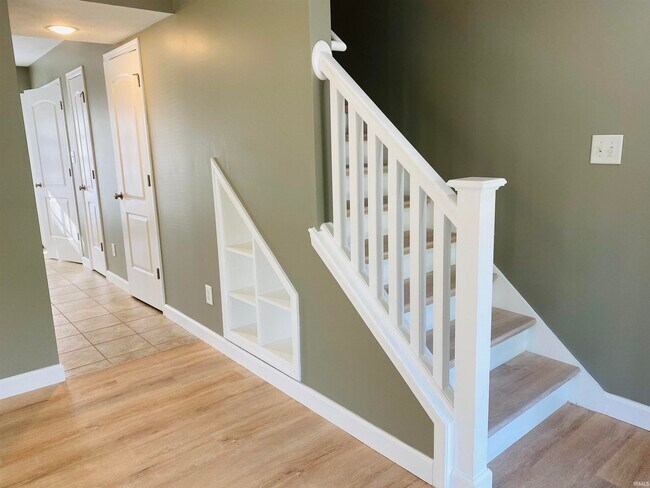 Building Photo - 2802 E Bressingham Gdn Wy