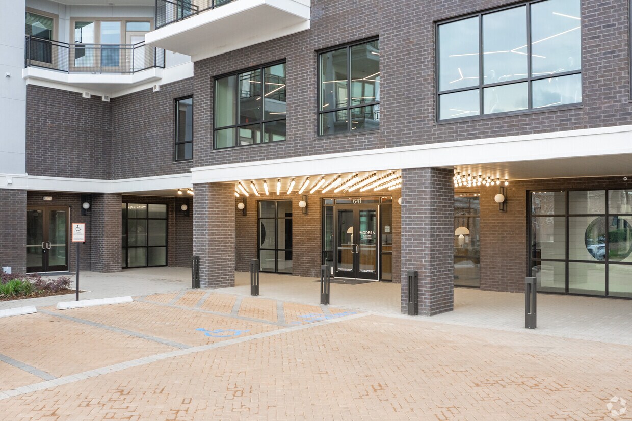 ENTRADA - The Brighton Garden Oaks