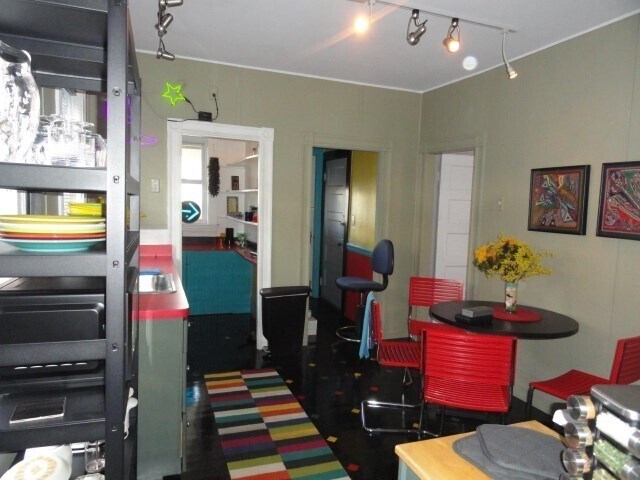 Foto del edificio - 16 Alberta Ter