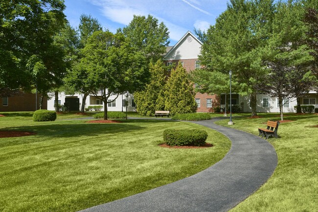 Foto del edificio - Hampshire Green Apartments