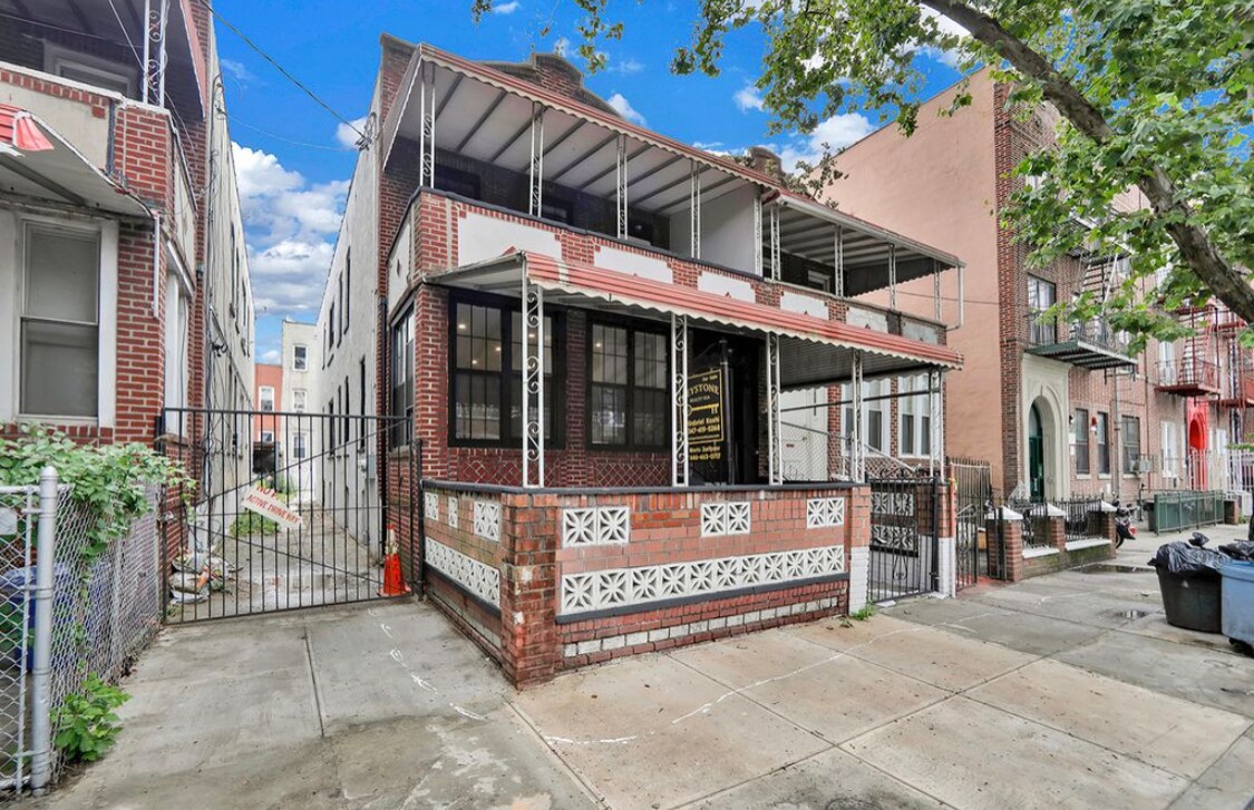 Foto principal - 627 Vermont St