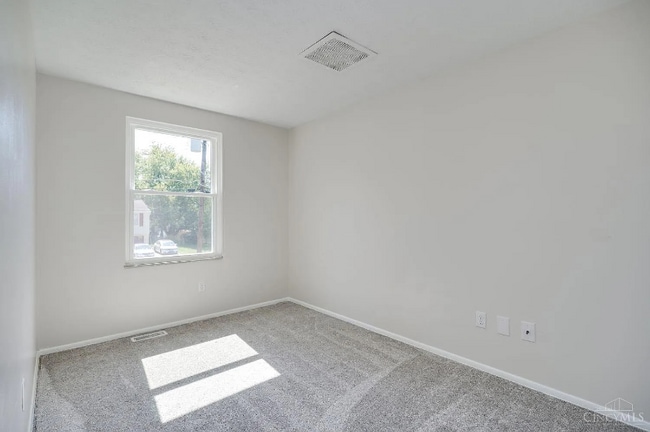 Building Photo - 1705 Chapman Dr