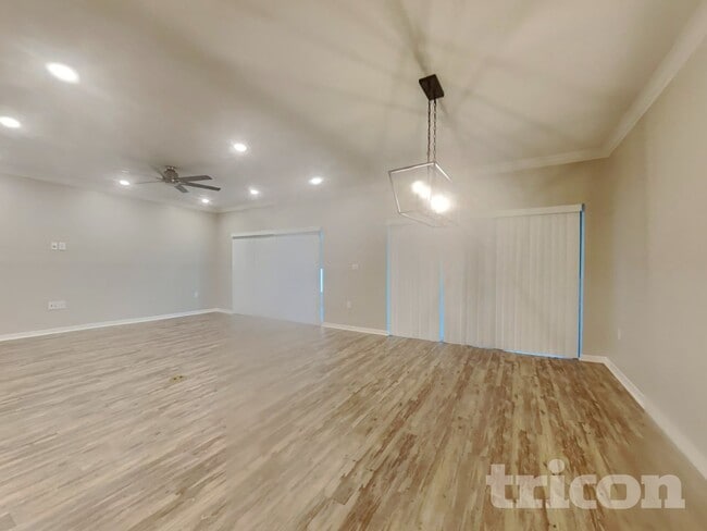 Building Photo - 223 Jackson Lp